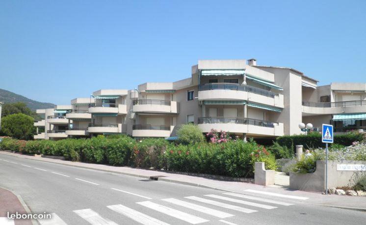 Studio De 27 M² + 70 M² De Jardin A 100 M Des Plages Cavalaire-sur-Mer Eksteriør bilde
